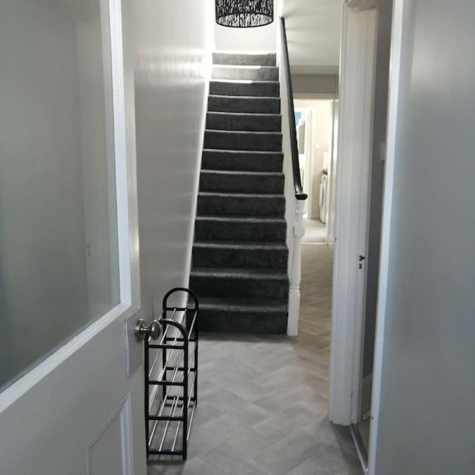 הוילה הייסטינגס Seaside 2 Bed Terraced House With Garden מראה חיצוני תמונה